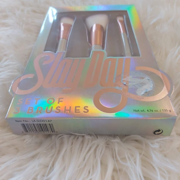 Slay Day Set of 3 brushes Rose gold. - Picture 2 of 6